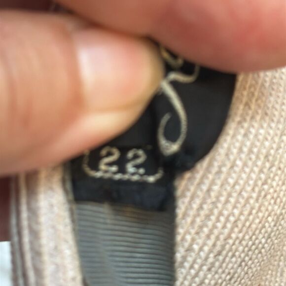 Vintage 60s Karen Hats Beige Women's Cap with Taupe Velvet Ribbon Detailing - Picture 8 of 8